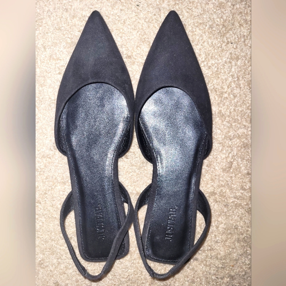 Flats - Picture 2 of 4